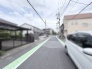 穏やかな時間が流れる住宅街、日々の暮らしに静かな安らぎをもたらす環境です。