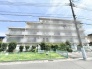 街並みに穏やかに溶け込み、日常の風景に安らぎを感じさせる健やかな住環境が整っています。