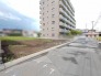 落ち着いた環境の中にあり、これからの暮らしの可能性が広がるゆとりある空間です。未来の住まいを形作るための確かな基盤として、ゆったりとした時間が流れるこの土地で新たな計画を始めてみませんか
