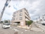 街並みに穏やかに溶け込む、落ち着いた佇まいが魅力の住まいです。