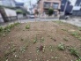 穏やかな住宅街に位置し、理想の住まいを描くためのまっさらなキャンバスが広がっています。