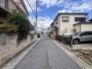 静かな時間が流れる穏やかな住宅街の風景が、日々の暮らしに心地よい安らぎをもたらします。
