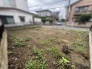 これから始まる暮らしの形を自由に描き出せる、静かな落ち着きを湛えた更地です。