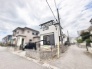静かな住宅街に佇む、すっきりと洗練された外観が心地よい暮らしの予感を感じさせてくれます。