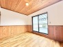 木のぬくもりが感じられる落ち着いた空間は、心安らぐ穏やかな時間が流れる場所として暮らしに彩りを添えてくれます。