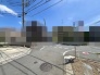 空が開け、のびやかな開放感を感じられる整った住環境が、穏やかな日常の始まりを予感させます。