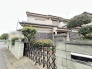 豊かな緑としつらえが調和する落ち着いた佇まいの住まい