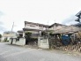 落ち着いた街並みに溶け込む、豊かな緑と穏やかな時間を紡ぐ住まい