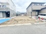 新しい暮らしの構想が広がる、すっきりと整った落ち着きのある更地です