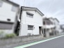 静かな街並みに寄り添う、落ち着いた佇まいが日々の暮らしに安らぎを感じさせてくれます。