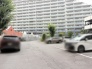 ゆとりある敷地に堂々と佇む大規模な建物が安心感と心地よい暮らしのゆとりを感じさせます