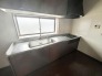 落ち着いた色合いでまとめられた空間が穏やかな時間を演出する住まい