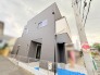 洗練された外観デザインが街並みに調和する落ち着いた佇まい