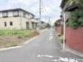 穏やかな空気が流れる閑静な住宅街に佇み、日々の暮らしに心地よいゆとりをもたらす周辺環境です。