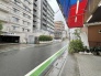 落ち着いた街並みに寄り添う、穏やかな日常が広がる周辺環境です。