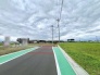 どこまでも広がる空と豊かな緑に囲まれた、開放感に満ちた心地よいロケーションです。