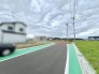 空が大きく広がり開放的な心地よさを感じるすっきりと整った周辺環境