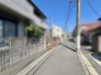 穏やかな空気が流れる落ち着いた住環境が広がる、心地よい時間を感じられるロケーションです。