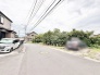 穏やかな緑とゆとりある空気が流れる、落ち着いた佇まいの住環境です。