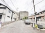 落ち着いた住宅街に佇む穏やかな街並みが日々の暮らしに安らぎを与えてくれます