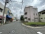 穏やかな時間が流れる落ち着いた住宅街の景観が、毎日の暮らしに安心感をもたらします。