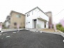 洗練された佇まいが街並みに溶け込む、穏やかな時間が流れる住まい