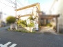 緑の彩りと穏やかな佇まいが心地よい暮らしを予感させる落ち着いた住まい