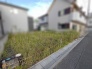 穏やかな空気に包まれた、広がりを感じられるゆとりある敷地です。
