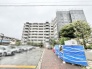 周辺の環境に溶け込みながら日々の暮らしをしっかりと支える佇まい