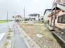 周囲の視界がすっきりと広がり、穏やかな空気が流れる開放的なロケーションです。