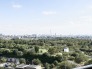 遮るもののない開放的な眺望が広がり豊かな緑と街並みを一望できる穏やかな景色