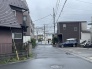 落ち着いた街並みに寄り添う、穏やかで静かな日常を育む心地よい空間が広がっています。