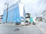完成へと向かう丁寧な施工が進む、穏やかな街並みに馴染む佇まい。