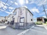 澄み渡る青空を背景に心地よい風が吹き抜ける開放的な佇まいが日常を穏やかに彩ります