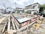 確かな造りが形づくる、新しい暮らしの基盤となる安心感のある敷地風景