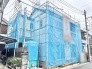 新たな暮らしの完成へ向けて丁寧に進められていく施工中の住まいの佇まい
