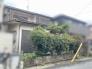 緑豊かな植栽が穏やかな雰囲気を醸し出し、日々の暮らしに心地よい安らぎをもたらす住まい。