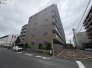 前面道路は歩道も整備され、小さなお子様にも安心です。
