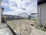 開放的な空が広がり心地よい風を感じられるゆとりある敷地です