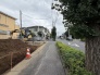 緑豊かな街並みに寄り添う、穏やかで落ち着いた雰囲気が漂う周辺環境です。