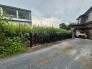 周囲の住環境と調和した、落ち着きのある穏やかな街並みに佇む一画です。