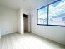 余計な装飾を削ぎ落としたシンプルな空間は、住まう人の個性を引き立て、日々の暮らしに心地よい余白を生み出します。