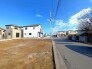 前面道路を含む現地写真
