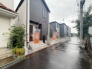 前面道路を含む現地写真
