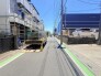前面道路を含む現地写真
