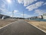 前面道路を含む現地写真
