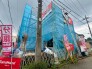 新しい住まいが完成へと向かう、期待と静かな高揚感に包まれた建築現場の風景です。