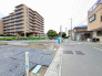 4号棟 前面道路を含む現地写真
