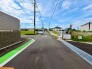 前面道路を含む現地写真
