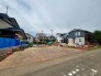 周辺環境と調和する穏やかな住環境の中で、これからの暮らしを自由に描き出せる広々とした土地です。